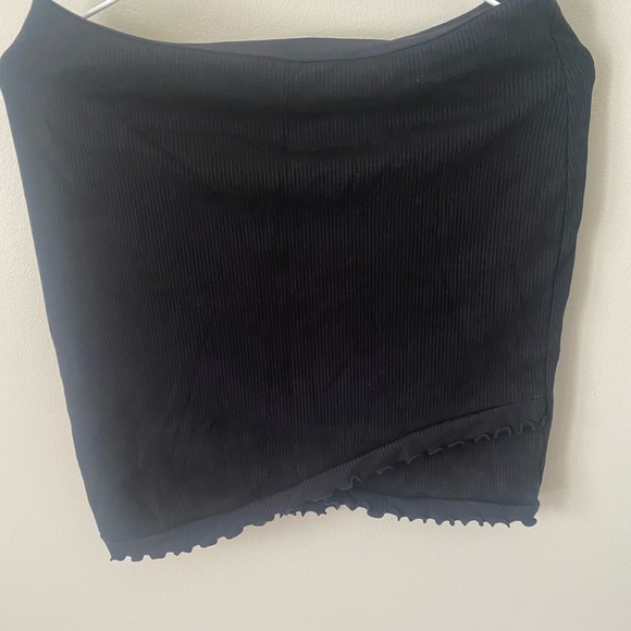 Aritzia Sunday Best Primrose, Black Ruffle Skirt, Size Medium, EUC - Picture 3 of 5